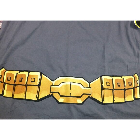 NWT Batman Graphic Tee Detachable Cape XL Shirt Cosplay Bat Belt - Picture 8 of 11